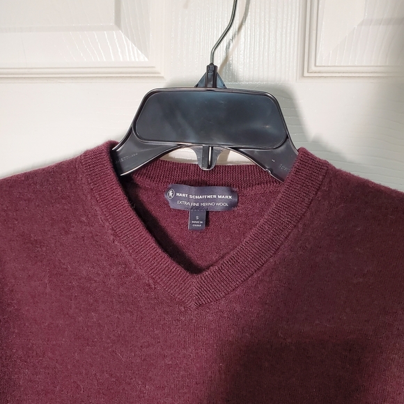 Hart Schaffner Marx Men's Merino Wool V-Neck Sweater - Used Excellent Condition - Picture 2 of 5